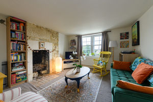 Sitting Room- click for photo gallery